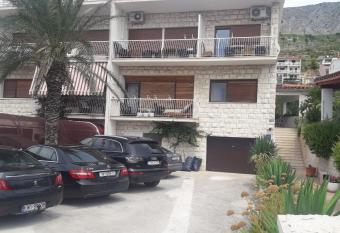 Merion has Balcony rooms