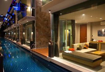 P10 Samui has Balcony rooms