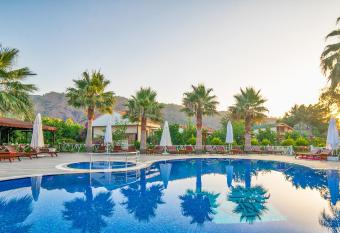 Nerissa Hotel has Balcony rooms