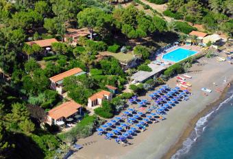 Hotel Capo Sud has Balcony rooms