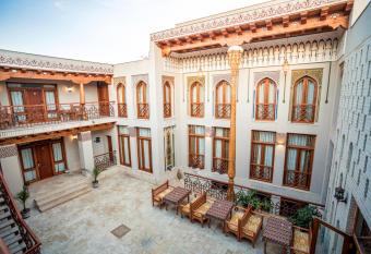 Boutique DEVON has Balcony rooms