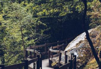 Monte Prado Hotel & Spa allows 18 year olds to book a room