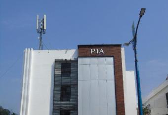 Pia Hotel allows 18 year olds to book a room