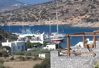 Notos Villa has Balcony rooms