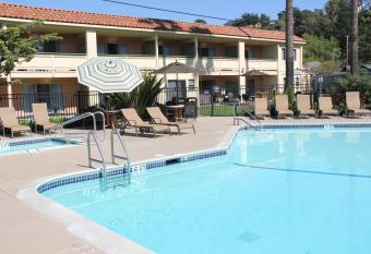 Rio Sands Vacation Rentals has Balcony rooms