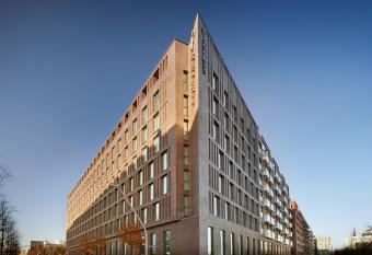 Holiday Inn - Hamburg - HafenCity, an IHG Hotel allows 18 year olds to book a room