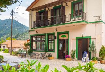 Helidona has Balcony rooms