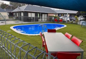 ASURE Kapiti Court Motel allows 18 year olds to book a room