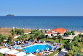 Kalamaki Beach Hotel, Zakynthos Island allows 18 year olds to book a room