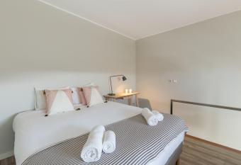 OPO Arrabida Studio has Balcony rooms