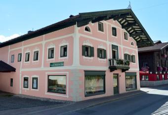 Pension Brixen im Thale allows 18 year olds to book a room