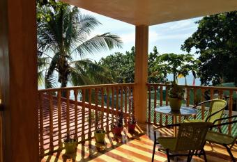 SmallFry s Beach Resort has Balcony rooms
