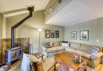 RockRidge Rendezvous has Balcony rooms