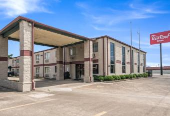 Studio 6 Channelview Tx Baytown West allows 18 year olds to book a room