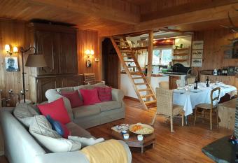 Woodstone has Balcony rooms