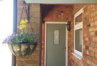 Grooms Cottage allows 18 year olds to book a room