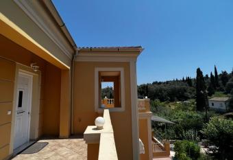 Teo Apartments Gouvia has Balcony rooms