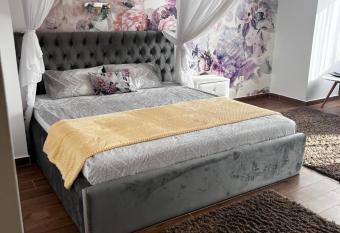 Apartament Studio Jadis 1 allows 18 year olds to book a room