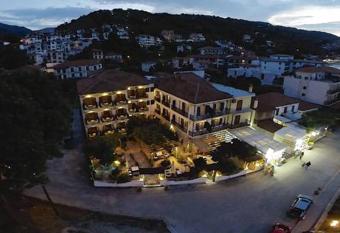 Zefiros has Balcony rooms