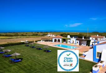 Herdade Do Touril has Balcony rooms