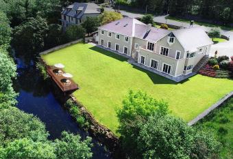 Ardilaun Guesthouse Self Catering has Balcony rooms