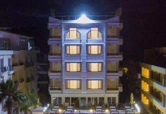 Amphora Hotel has Balcony rooms