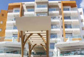 Captain Pier Hotel has Balcony rooms