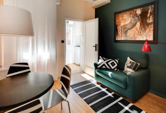 Residence Pian della Nave allows 18 year olds to book a room