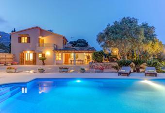 La Font Canaves has Balcony rooms