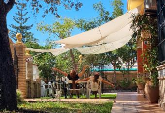 Victoria Hotel has Balcony rooms