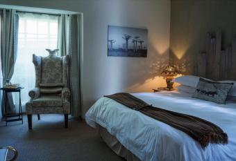 Riverbush Lodge Guesthouse allows 18 year olds to book a room