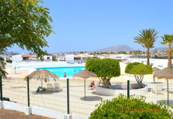 New renovated duplex near the ocean located in Tenerife Sur has Balcony rooms