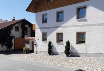 Ferienwohnung Dichtl has Balcony rooms