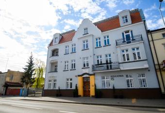 CENTRUM NOCLEGI W  GROWIEC has Balcony rooms