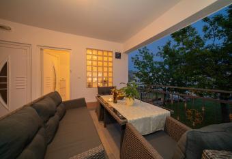 Apartman Karla has Balcony rooms