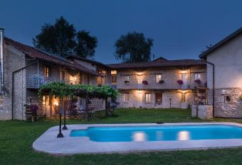 Cascina Facelli allows 18 year olds to book a room