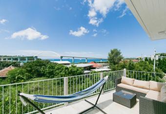 Sea Sunset Villa has Balcony rooms