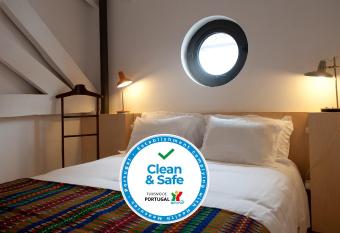 Coimbra Vintage Lofts Apartments has Balcony rooms