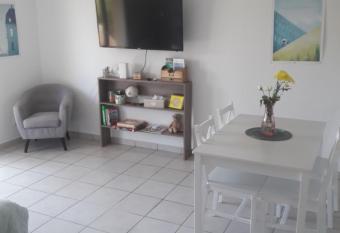 Drissia&Othman C  t   Cit   has Balcony rooms