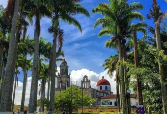 Hostal Donde Jose has Balcony rooms