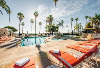 Harbor View Inn has Balcony rooms