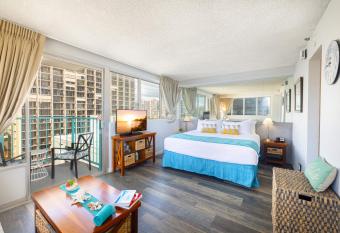 Beautiful Studio in Aloha Surf | Partial Ocean & Mountain Views | 12th Floor | Free WiFi has Balcony rooms