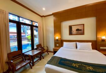 Baan Sudarat Hotel has Balcony rooms