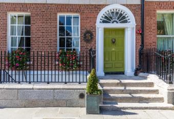 Stauntons on the Green Hotel allows 18 year olds to book a room