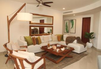 Petit Luxe Las Gavias Grand 216 allows 18 year olds to book a room