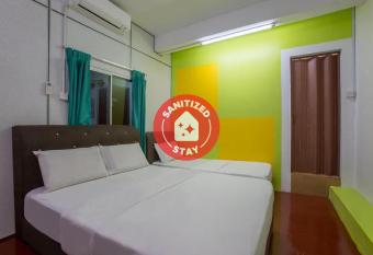 SPOT ON 89788 Musafir Transit Hotel allows 18 year olds to book a room