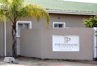 Porterhouse Eleven has Balcony rooms