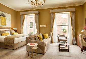 Trinity Townhouse Hotel allows 18 year olds to book a room