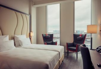 Best Western Plus Plaza Almere allows 18 year olds to book a room