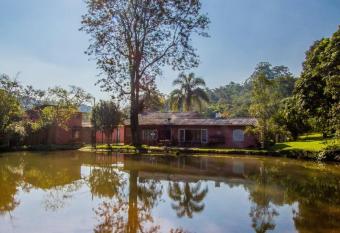 Villaggio Serra da Cantareira allows 18 year olds to book a room